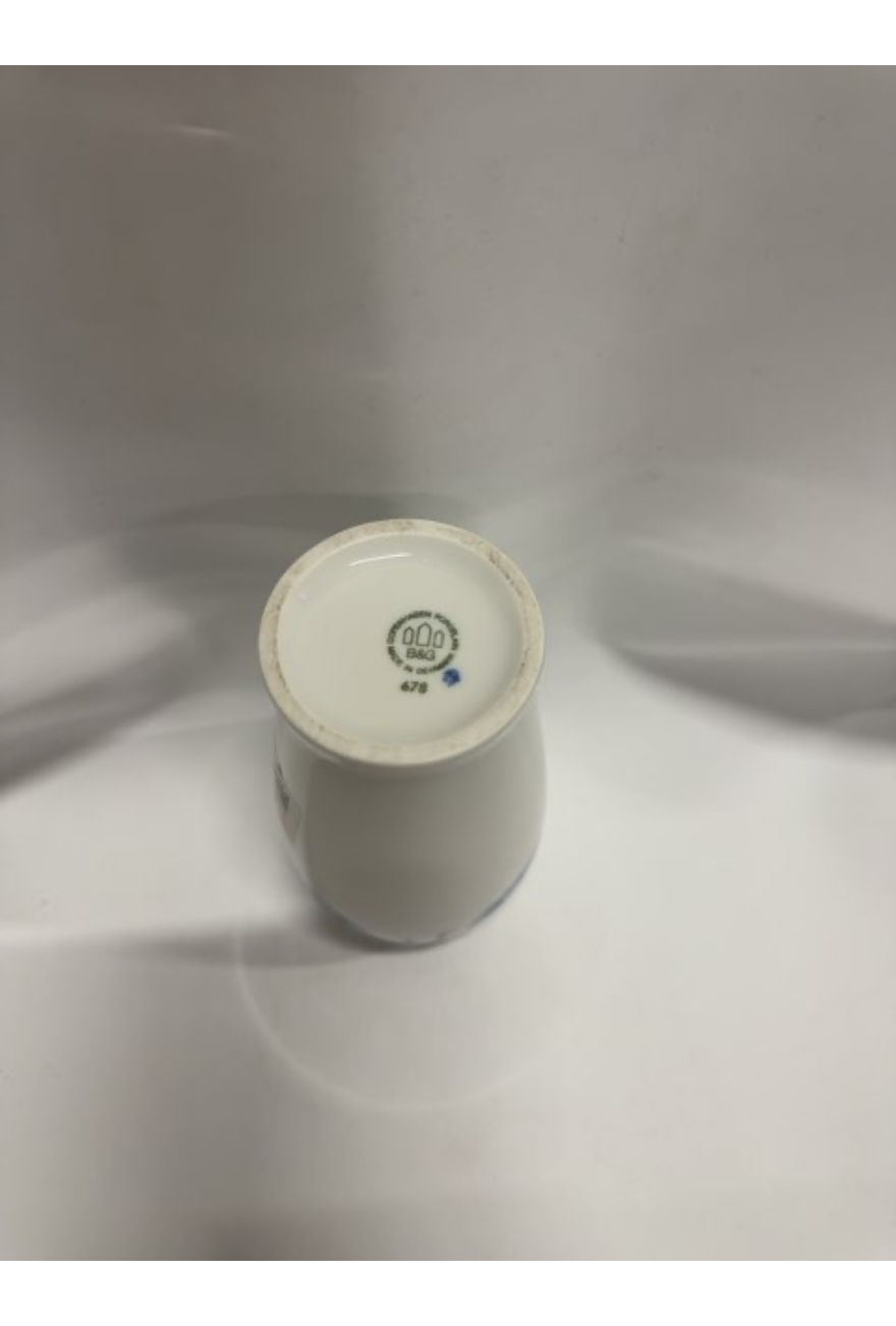 Vase med blå blomster "B&G"